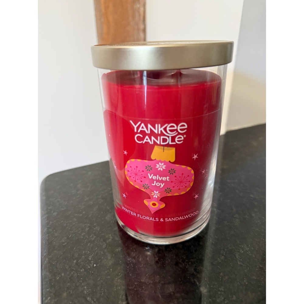 Yankee Candle Velvet Joy 20 oz Large 2 Wick Tumbler Winter Florals Sandalwood